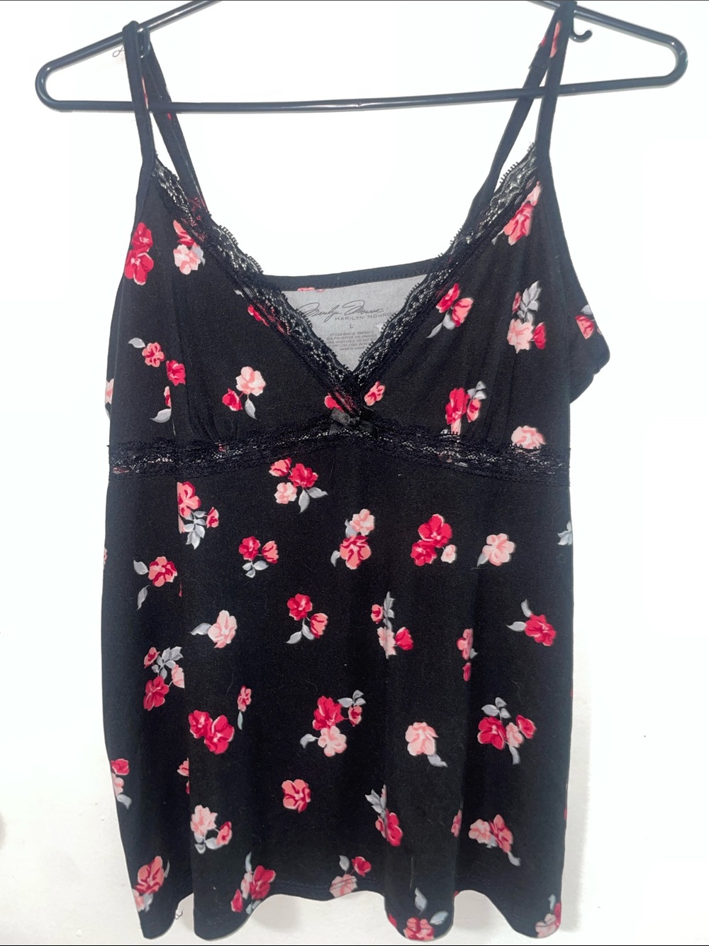 Marilyn Monroe Intimates floral lace-trim sleep camisole.